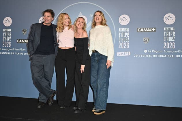 29th L Alpe d Huez Comedy Film Festival Opening Ceremony Thomas Jouannet, Chloe Jouannet, Audrey Lamy and Alexandra Lamy arriving to the Opening ceremony of the 29th Comedy Film Festival in L Alpe d’Huez, France, on January 19, 2026. Photo by Mireille Ampilhac ABACAPRESS.COM L Alpe d Huez France  Copyright: xAmpilhacxMireille ABACAx