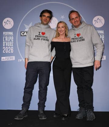 29eme Festival International du Film de Comedie de lAlpe dHuez 2026 International Alpe d Huez Comedy Film Festival Audrey Lamy with festival directors Clement Lemoine and Frederic Cassoly 452324 2026 01 19 Alpe d Huez France  Copyright: xIsabellexVautierx xStarfacex STAR_452324_049
