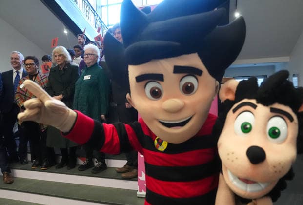 . 19 01 2026. Edinburgh, United Kingdom. Queen Camilla meets Beano comic characters during a visit to the National Library of Scotland in Edinburgh, United Kingdom.  xi-Imagesx xPoolx IIM-26518-0008