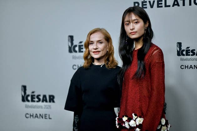 Cesar Revelations 2026 Photocall In Paris. FC PARIS, FRANCE - JANUARY 19 Isabelle Huppert and Bella Kim attend the Cesar - Revelations 2026 Photocall at Elysee Montmartre on January 19, 2026 in Paris, France. Photo by Franck Castel ABACAPRESS.COM Paris France  Copyright: xCastelxFranck ABACAx