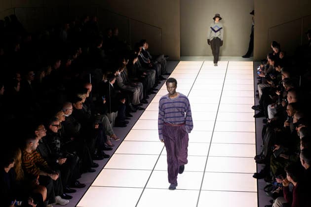 Milan Fashion Week - Men F W 2026-27 Giorgio Armani Fashion Show Vibes Milan, Italy Milan Fashion Week - Men F W 2026-27 Giorgio Armani Fashion Show Vibes Milan, Italy 19th January 2026 SGPItalia id 134325_003 Not Exclusive  Copyright: xALFONSOxCATALANO SGPITALIAx