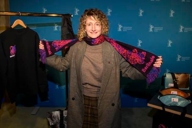 abb Tricia Tuttle with new Berlinale merchandising , the director of the Berlin International Film Festival, at the Berlinale 2026 program press conference on 20 01 2026 at the Akademi der Künste Berlin The 76th Berlin International Film Festival from February 12 to 22, 2026 Berlin Germany