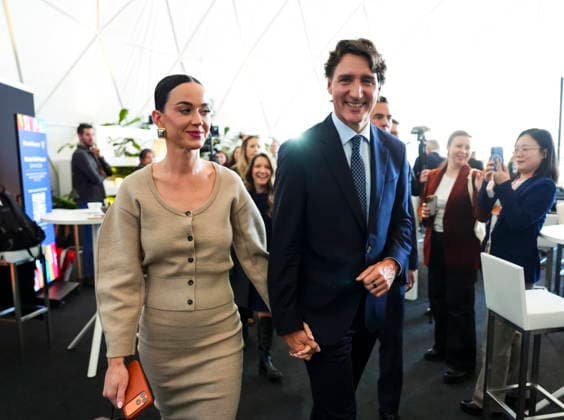 January 20, 2026, Davos, Switzerland: Former Prime Minister Justin Trudeau holds hands with Katy Perry as they leave an event during the World Economic Forum in Davos, Switzerland on Tuesday, Jan. 20, 2026. Davos Switzerland  - ZUMAc35_ 20260120_zaf_c35_008 Copyright: xSeanxKilpatrickx