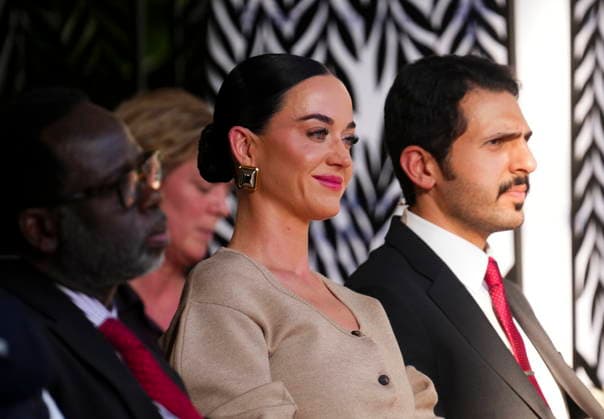 January 20, 2026, Davos, Switzerland: Katy Perry looks on as former prime minister Justin Trudeau delivers a speech during the World Economic Forum in Davos, Switzerland on Tuesday, Jan. 20, 2026. Davos Switzerland  - ZUMAc35_ 20260120_zaf_c35_019 Copyright: xSeanxKilpatrickx