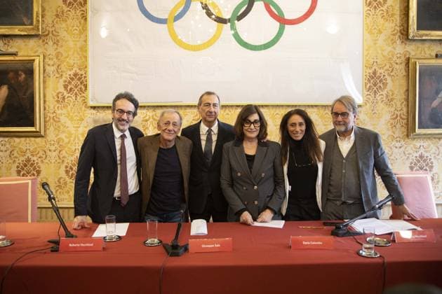 Milan, Palazzo Marino, Presentation of the Vecchioni Foundation which, in memory of Arrigo, son of Daria Colombo and Roberto Vecchioni, was created to fight the stigma surrounding mental illness with Mayor Giuseppe Sala, Lamberto Bertolè, President of the Daria Colombo Foundation, Roberto Vecchioni, Francesca, sister of Arrigo and vice president of the Foundation and others  Copyright: xFrancescoxEnriquezx xipa-agency.netx xFrancescoxEnriquezx IPA_Agency_IPA70324365