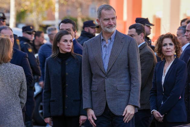 King Felipe VI and Queen Letizia visit Adamuz to offer their support to the victims of the accident King Felipe VI and Queen Letizia, accompanied by the First Vice President and Minister of Finance, María Jesús Montero d visit the Poniente Sur Civic Center in Cordoba where the information point for relatives of the victims of the train accident in which at least 41 people died and more than a hundred were injured January 20, 2026 in Cordoba Andalusia, Spain The Royal Family has brought forward their return to Spain from Greece and reduce their agenda to be able to travel to Cordoba after the train accident in Adamuz, which this past Sunday, January 18, has caused at least 41 deaths and a hundred injured The Kings Felipe VI and Letizia, wan  Copyright: xFranciscoxJ.xOlmox 7231785