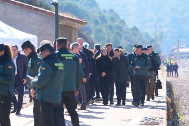 Spanish Royals Visit Adamuz and Cordoba To Offer Their Support To The Train Accident Victims King Felipe VI of Spain, Queen Letizia of Spain visit the command post in Adamuz after a train collision in Adamuz (close to Cordoba), the authorities say at least 41 were killed and more than 150 were injured when a train collided with a derailed train on the evening of January 18 on January 20, 2026 in Adamuz, Spain Photo by IMAGO MPG Adamuz Andalucia Spain  Copyright: xMPGx