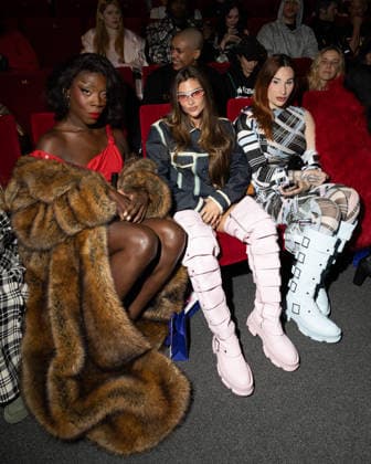 Clara Berry, Keiona at Jeanne Friot Prêt à Porter Collection Mode Masculine Automne Hiver 2026 2027 during Paris Fashion Week PFW , le 20 Janvier 2026 Jeremy MEelloul Bestimage Celebrities at Jeanne Friot Fashion Show Menswear Collection Fall Winter 2026 2027 during Paris Fashion Week on 20th January 2026 Paris France  Copyright: xJeremyxMelloulx xBestimagexJeremyxMelloulx xBestimagex