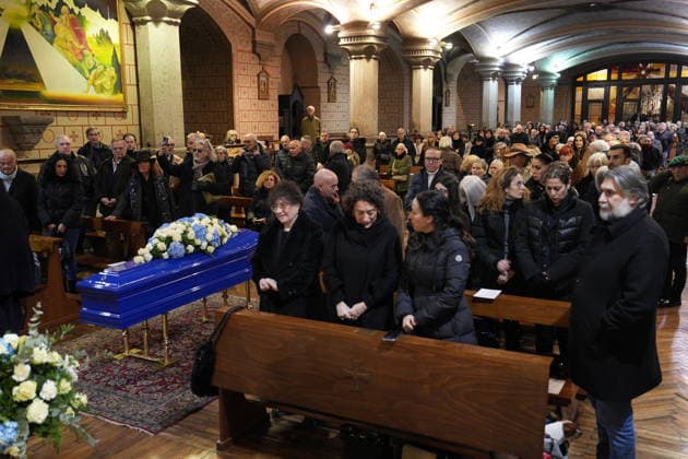 Milan, Funeral of Tony Dallara in the Basilica of Corpus Domini on Via Pagano, 8 in the photo his wife Patrizia and daughters Natasha and Lisa  Copyright: xDuilioxPiaggesix xipa-agency.netx xDuilioxPiaggesix IPA_Agency_IPA70332398