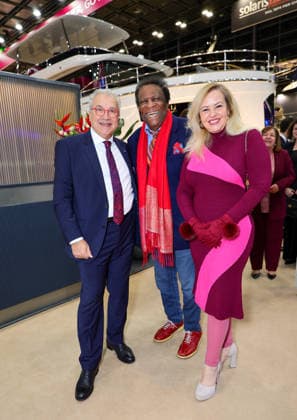 boot Messe Blue Motion Night 2026 boot Director Petros Michelidakis was delighted to welcome the guest of honor Roberto Blanco with his wife Luzandra Blanco Düsseldorf boot Messe NRW Germany