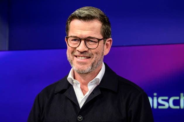 GER, Berlin, studio, guest on maischberger, political talk show, TV, format, with host Sandra Maischberger, Das Erste, from Adlershof at Studio 20, pictured from left Karl Theodor zu Guttenberg, CSU former Federal Minister of Defense , January 20, 2026, Copyright: HMBxMedia UwexKoch