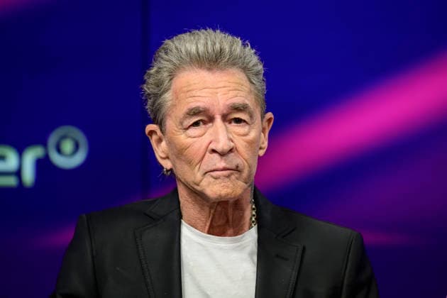 GER, Berlin, studio, guest on maischberger, political talk show, TV, format, with host Sandra Maischberger, Das Erste, from Adlershof at Studio 20, pictured from left Peter Maffay musician , January 20, 2026, Copyright: HMBxMedia UwexKoch