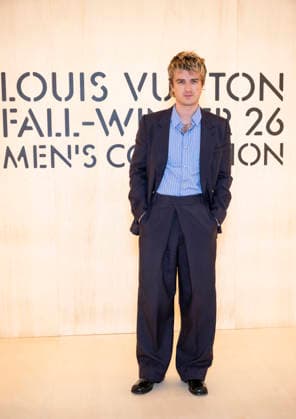 PFW Louis Vuitton Photocall EB Joe Keery attends the Louis Vuitton Menswear Fall Winter 2026-2027 show as part of Paris Fashion Week on January 20, 2026 in Paris, France. Photo by Eliot Blondet ABACAPRESS.COM Paris France France  Copyright: xBlondetxEliot ABACAx
