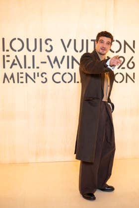 PFW Louis Vuitton Photocall EB Niels Schneider attends the Louis Vuitton Menswear Fall Winter 2026-2027 show as part of Paris Fashion Week on January 20, 2026 in Paris, France. Photo by Eliot Blondet ABACAPRESS.COM Paris France France  Copyright: xBlondetxEliot ABACAx