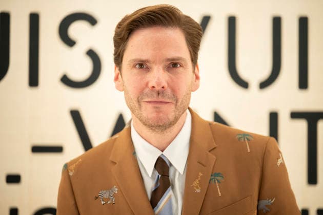 Entertainment Bilder des Tages #2 PFW Louis Vuitton Photocall EB Daniel Brühl attends the Louis Vuitton Menswear Fall Winter 2026-2027 show as part of Paris Fashion Week on January 20, 2026 in Paris, France. Photo by Eliot Blondet ABACAPRESS.COM Paris France France  Copyright: xBlondetxEliot ABACAx