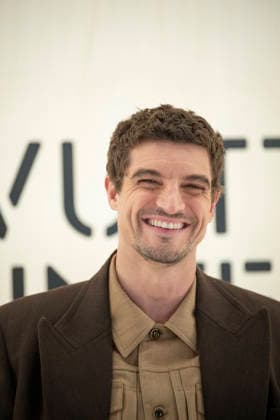 PFW Louis Vuitton Photocall EB Niels Schneider attends the Louis Vuitton Menswear Fall Winter 2026-2027 show as part of Paris Fashion Week on January 20, 2026 in Paris, France. Photo by Eliot Blondet ABACAPRESS.COM Paris France France  Copyright: xBlondetxEliot ABACAx