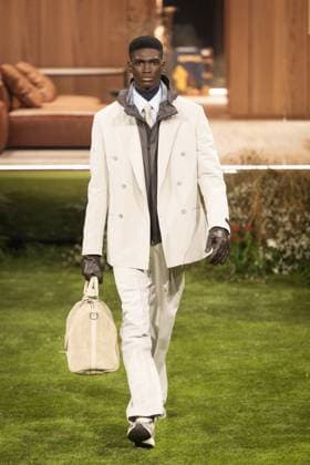 PFW - Louis Vuitton Menswear Ready-to-wear Fall-Winter 2026 2027 collection - Runway A model presents a creation for the Louis Vuitton Menswear Ready-to-wear Fall-Winter 2026 2027 collection as part of the Paris Fashion Week in Paris on January 20, 2026. Photo by Alexis Jumeau ABACAPRESS.COM Paris France  Copyright: xJumeauxAlexis ABACAx