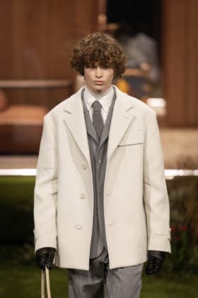 PFW - Louis Vuitton Menswear Ready-to-wear Fall-Winter 2026 2027 collection - Runway A model presents a creation for the Louis Vuitton Menswear Ready-to-wear Fall-Winter 2026 2027 collection as part of the Paris Fashion Week in Paris on January 20, 2026. Photo by Alexis Jumeau ABACAPRESS.COM Paris France  Copyright: xJumeauxAlexis ABACAx