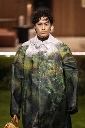 PFW - Louis Vuitton Menswear Ready-to-wear Fall-Winter 2026 2027 collection - Runway A model presents a creation for the Louis Vuitton Menswear Ready-to-wear Fall-Winter 2026 2027 collection as part of the Paris Fashion Week in Paris on January 20, 2026. Photo by Alexis Jumeau ABACAPRESS.COM Paris France  Copyright: xJumeauxAlexis ABACAx
