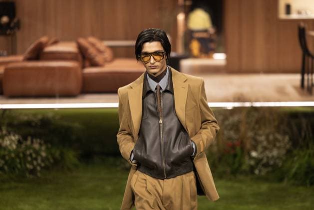 PFW - Louis Vuitton Menswear Ready-to-wear Fall-Winter 2026 2027 collection - Runway A model presents a creation for the Louis Vuitton Menswear Ready-to-wear Fall-Winter 2026 2027 collection as part of the Paris Fashion Week in Paris on January 20, 2026. Photo by Alexis Jumeau ABACAPRESS.COM Paris France  Copyright: xJumeauxAlexis ABACAx