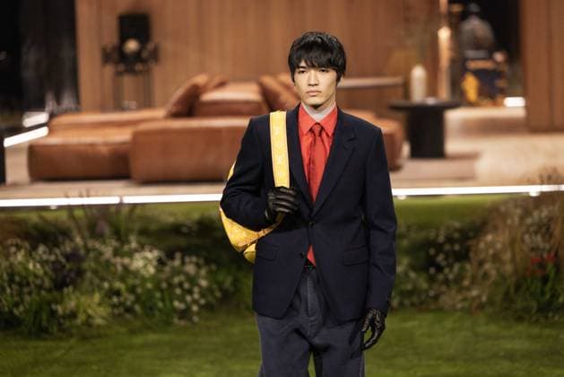 PFW - Louis Vuitton Menswear Ready-to-wear Fall-Winter 2026 2027 collection - Runway A model presents a creation for the Louis Vuitton Menswear Ready-to-wear Fall-Winter 2026 2027 collection as part of the Paris Fashion Week in Paris on January 20, 2026. Photo by Alexis Jumeau ABACAPRESS.COM Paris France  Copyright: xJumeauxAlexis ABACAx