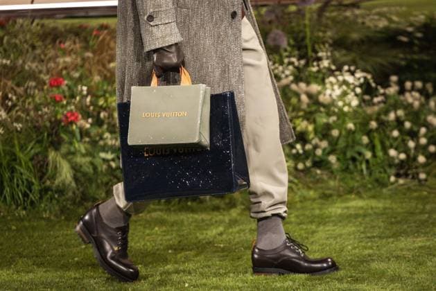PFW - Louis Vuitton Menswear Ready-to-wear Fall-Winter 2026 2027 collection - Runway A model presents a creation for the Louis Vuitton Menswear Ready-to-wear Fall-Winter 2026 2027 collection as part of the Paris Fashion Week in Paris on January 20, 2026. Photo by Alexis Jumeau ABACAPRESS.COM Paris France  Copyright: xJumeauxAlexis ABACAx