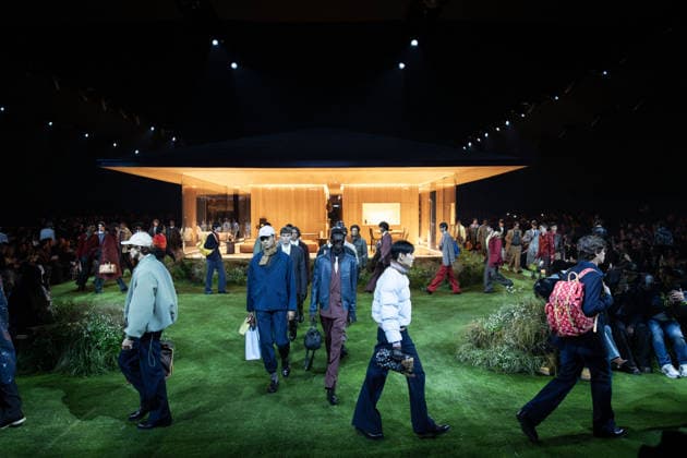 PFW - Louis Vuitton Menswear Ready-to-wear Fall-Winter 2026 2027 collection - Runway General view of A model presents a creation for the Louis Vuitton Menswear Ready-to-wear Fall-Winter 2026 2027 collection as part of the Paris Fashion Week in Paris on January 20, 2026. Photo by Alexis Jumeau ABACAPRESS.COM Paris France  Copyright: xJumeauxAlexis ABACAx