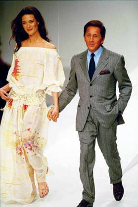 Event: (id=8073) Sfilata Valentino P E 1999. People: ?, Garavani Valentino. Event: (id=8073) Sfilata Valentino P E 1999. People: ?, Garavani Valentino. ShootID=156393 EventID=8073 Date=10 10 98  Copyright: xGuindanixStefano SGPx1998x