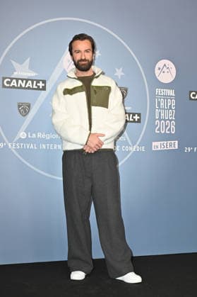 29th Comedy Film Festival - L Alpe Du Huez Amaury de Crayencour posing for a photocall during the 29th Comedy Film Festival in L Alpe d’Huez, France, on January 20, 2026. Photo by Mireille Ampilhac ABACAPRESS.COM Paris France  Copyright: xAmpilhacxMireille ABACAx