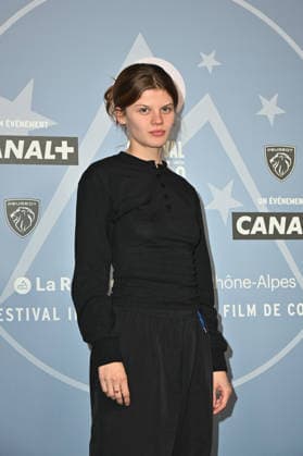 29th Comedy Film Festival - L Alpe Du Huez Celeste Brunnquell posing for a photocall during the 29th Comedy Film Festival in L Alpe d’Huez, France, on January 20, 2026. Photo by Mireille Ampilhac ABACAPRESS.COM Paris France  Copyright: xAmpilhacxMireille ABACAx