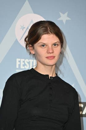 29th Comedy Film Festival - L Alpe Du Huez Celeste Brunnquell posing for a photocall during the 29th Comedy Film Festival in L Alpe d’Huez, France, on January 20, 2026. Photo by Mireille Ampilhac ABACAPRESS.COM Paris France  Copyright: xAmpilhacxMireille ABACAx