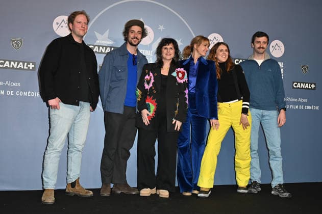 29th Comedy Film Festival - L Alpe Du Huez Laura Domenge, Caroline Anglade, Nicole Ferroni and producers posing for a photocall during the 29th Comedy Film Festival in L Alpe d’Huez, France, on January 20, 2026. Photo by Mireille Ampilhac ABACAPRESS.COM Paris France  Copyright: xAmpilhacxMireille ABACAx