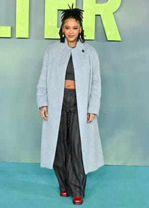 Yinka Bokinni attends Shelter UK Premiere at Cineworld Leicester Square in London, England. UK. Tuesday 20th January 2026 Copyright: xJamesxWarrenx ae63h921