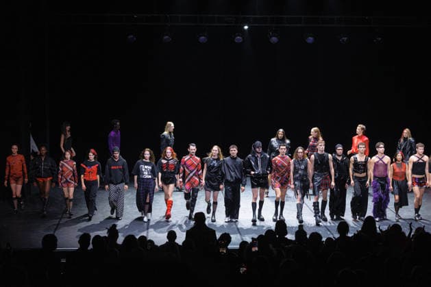 Models walk the runway during Jeanne Friot menswear ready to wear Fall Winter 2026 fashion show at Paris Fashion Week Des mannequins sur le podium du defile pret a porter homme Automne Hiver 2026 de Jeanne Friot pendant la semaine de la mode a Paris 452369 2026 01 20  Copyright: xSebastienxFremontx xStarfacex STAR_452369_038