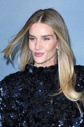 Shelter UK Premiere at Cineworld Leicester Square LONDON, ENGLAND - JANUARY 20: Rosie Huntington-Whiteley attending the Shelter UK Premiere at Cineworld Leicester Square on January 20, 2026 in London, England. CAP MAR MAR Great Britain Copyright: xMartinxHarris CapitalxPicturesx