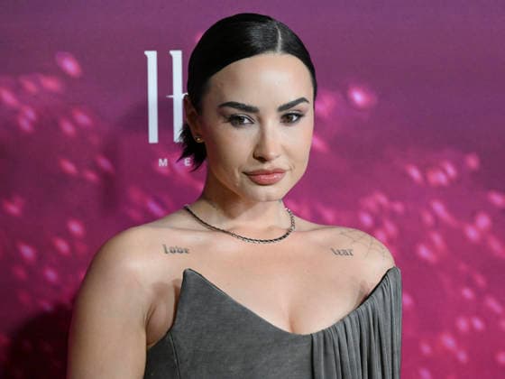 Infinite Icon: A Visual Memoir Premiere in Los Angeles #2 January 20, 2026, Los Angeles, California, USA: DEMI LOVATO attends the Los Angeles World Red Carpet Premiere Of Infinite Icon Los Angeles USA - ZUMAb173 20260120_aap_b173_013 Copyright: xBillyxBennightx
