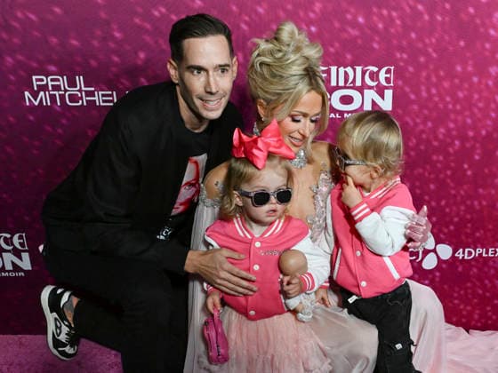 Infinite Icon: A Visual Memoir Premiere in Los Angeles #2 January 20, 2026, Los Angeles, California, USA: (L-R) CARTER REUM, LONDON MARILYN HILTON REUM, PARIS HILTON, and PHOENIX BARRON HILTON REUM attend the Los Angeles World Red Carpet Premiere Of Infinite Icon Los Angeles USA - ZUMAb173 20260120_aap_b173_014 Copyright: xBillyxBennightx