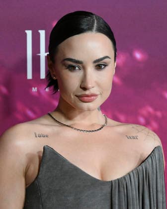 Infinite Icon: A Visual Memoir Premiere in Los Angeles #2 January 20, 2026, Los Angeles, California, USA: DEMI LOVATO attends the Los Angeles World Red Carpet Premiere Of Infinite Icon Los Angeles USA - ZUMAb173 20260120_aap_b173_029 Copyright: xBillyxBennightx