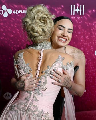 Infinite Icon: A Visual Memoir Premiere in Los Angeles #2 January 20, 2026, Los Angeles, California, USA: PARIS HILTON and DEMI LOVATO attends the Los Angeles World Red Carpet Premiere Of Infinite Icon Los Angeles USA - ZUMAb173 20260120_aap_b173_036 Copyright: xBillyxBennightx
