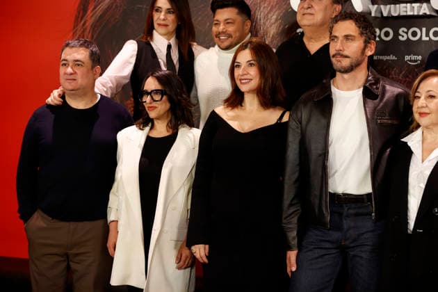 Photocall of the movie Aida y Vuelta in Madrid Carmen Machi, Miren Ibarguren, Mariano Pena, Melani Olivares, Canco Rodríguez, Secun de la Rosa, Óscar Reyes, Pepa Rus and Paco León pose at the photocall for the presentation of the movie Aida y Vuelta at the Espacio Movistar in Gran Vía, on January 21, 2026, in Madrid Spain The film that will be the leap to the big screen of the series Aida on January 30, 2026 PHOTOCALL CINE AIDA Y VUELTA PREMIERE JANUARY 21, 2026 Antonio Gutié Madrid Madrid Madrid Spain Copyright: xAntonioxGutià rrezx 7233957