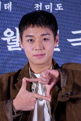 The King s Warden film premiere SEOUL, SOUTH KOREA, JAN 21: South Korean actor Park Ji-hoon ( Wanna One - Park Ji-hoon ) during The King s Warden film premiere at the MEGABOX in Seoul, South Korea, on January 21, 2026. Seoul the MEGABOX South Korea 8253_286335 Copyright: xStevexChoxKyewoong PentaxPressx