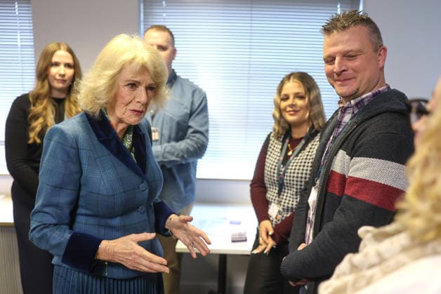Queen Camilla Visits Domestic Abuse Services In Gloucestershire CHELTENHAM, ENGLAND - JANUARY 21: Queen Camilla speaks with staff and volunteers during a visit to Gloucestershire Domestic Abuse Support Services (GDASS) to hear about their work supporting people across the county experiencing domestic abuse on January 21, 2026 in Cheltenham, England., Credit:Chris Jackson Avalon United Kingdom, England, Cheltenham  Copyright: xChrisxJacksonx xAvalonx 1067971675