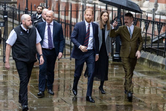 January 21, 2026, London, England, United Kingdom: Prince HARRY, the Duke of Sussex, arrives at the Royal Courts Of Justice, central London, ahead of giving evidence at the trial over allegations of unlawful information gathering brought against Associated Newspapers Limited (ANL) by seven people - the Duke of Sussex, Baroness Doreen Lawrence, Sir Elton John, David Furnish, Liz Hurley, Sadie Frost and Sir Simon Hughes. London United Kingdom - ZUMAs262 20260121_zip_s262_023 Copyright: xTayfunxSalcix