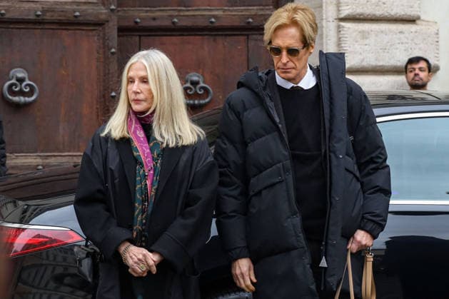 Valentino Garavani Funeral Chapel - Rome Vernon Bruce Hoeksema, Charlene Shorto outside the PM23 exhibition site where late Italian fashion designer Valentino Garavani is lying in state before the funeral, in Rome, Italy on January 21, 2026. Photo by Giandomenico D Angelo IPA ABACAPRESS.COM Rome Italy  Copyright: xIPA ABACAx