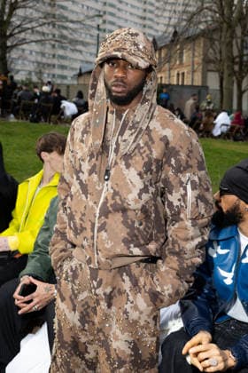 Omah Lay au défilé 3 Paradis Collection Prêt à Porter Mode Masculine Automne Hiver 2026 2027 lors de la Fashion Week de Paris PFW , le 21 Janvier 2026 Jeremy MELLOUL Bestimage Celebrities at 3 Paradis Fashion Show Menswear Collection Fall Winter 2026 2027 during Paris Fashion Week on 21th January 2026 Paris France  Copyright: xJeremyxMelloulx xBestimagexJeremyxMelloulx xBestimagex