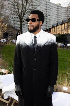 Tom Moutchi at 3 Paradis Prêt à Porter Collection Mode Masculine Automne Hiver 2026 2027 during Paris Fashion Week PFW , le 21 Janvier 2026 Jeremy MELLOUL Bestimage Celebrities at 3 Paradis Fashion Show Menswear Collection Fall Winter 2026 2027 during Paris Fashion Week on 21th January 2026 Paris France  Copyright: xJeremyxMelloulx xBestimagexJeremyxMelloulx xBestimagex