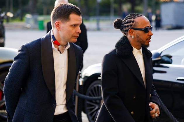 Lewis Hamilton arrives at the Hôtel de Crillon, A Rosewood Hotel in Paris on the sidelines of the Mens Ready to Wear Fall Winter 2026 2027 Paris Fashion Week PFW , France, on January 21, 2026 Julien Sarkissian Bestimage Lewis Hamilton arrives at the Hôtel de Crillon, A Rosewood Hotel in Paris on the sidelines of the Mens Ready to Wear Fall Winter 2026 2027 Paris Fashion Week PFW , France, on January 21, 2026 Paris France  Copyright: xJulienxSarkissianx xBestimagexJulienxSarkissianx xBestimagex