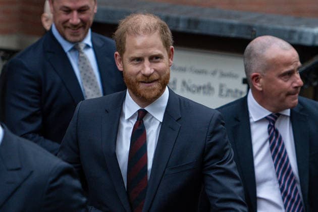 January 21, 2026, London, England, United Kingdom: Britain s Prince Harry is seen leaving the Royal Courts of Justice in London following testimony in a high-profile legal action accusing Associated Newspapers of systematic unlawful practices in gathering private information. London United Kingdom - ZUMAk172 20260121_zip_k172_010 Copyright: xThomasxKrychx