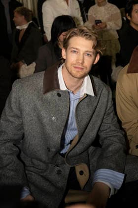 PFW - Dior Front Row Joe Alwyn during the Dior Homme Menswear Fall Winter 2026-2027 show as part of Paris Fashion Week on January 21, 2026 in Paris, France.Photo by Eliot Blondet ABACAPRESS.COM Paris France France  Copyright: xBlondetxEliot ABACAx