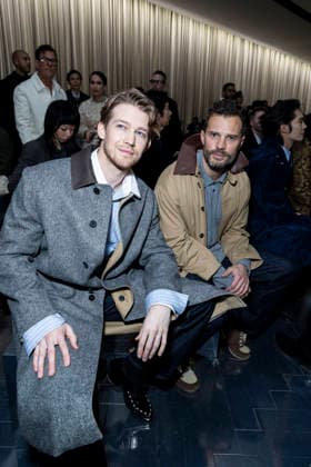 Joe Alwyn, Jamie Dornan at the Front Row of the Dior Collection Homme Prêt à Porter Automne Hiver 2026 2027 show as part of Paris Fashion Week PFW at the Rodin Museum, Paris, France, January 21, 2026 Olivier Borde Bestimage Front Row Dior Homme Menswear Fall Winter 2026 2027 show as part of Paris Fashion Week on January 21, 2026 in Paris, France Paris France  Copyright: xOLIVIERxBORDEx xBESTIMAGExOLIVIERxBORDEx xBESTIMAGEx